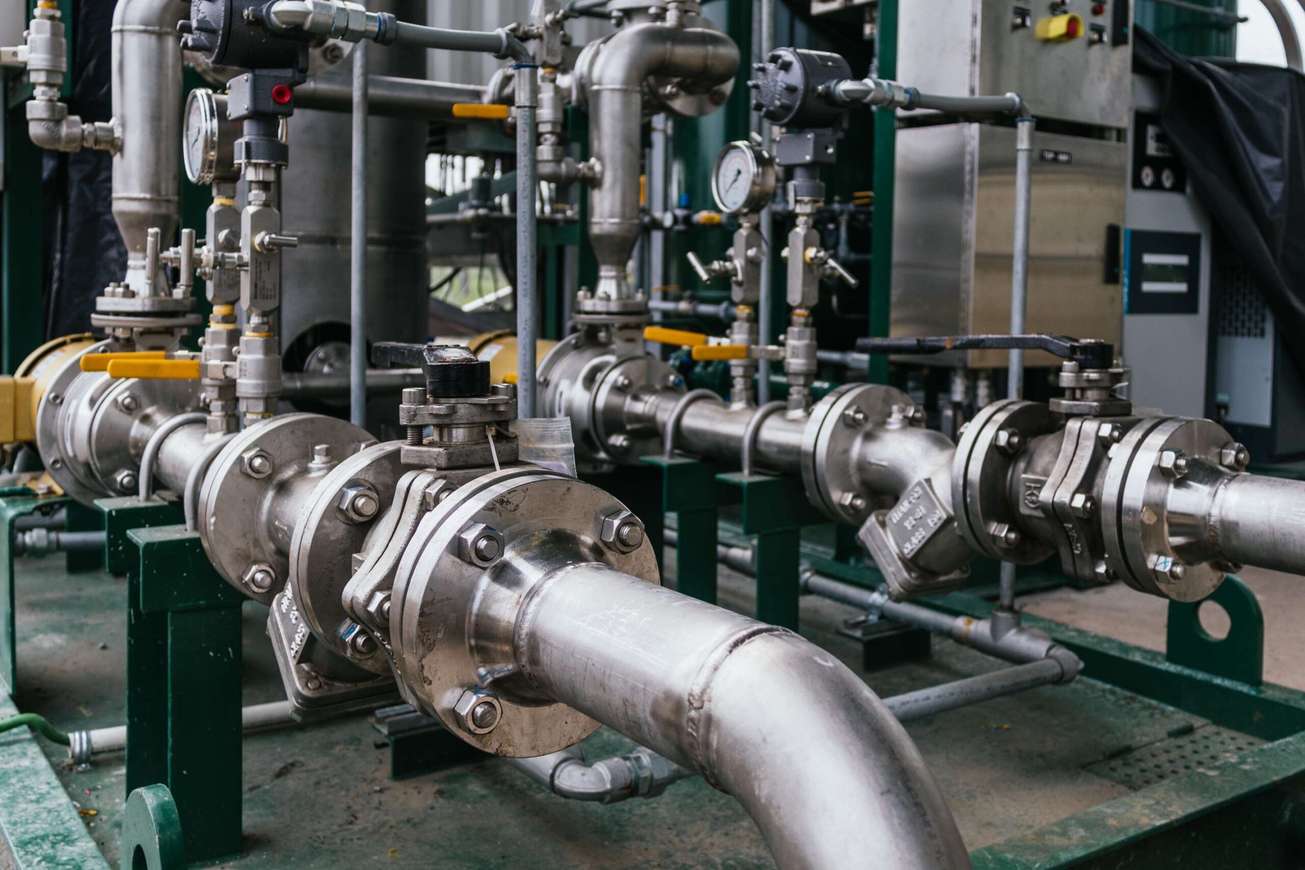 //bowsherps.com/wp-content/uploads/2023/03/closeup-view-cylindrical-grinder-industrial-concept-Copy-scaled.jpg